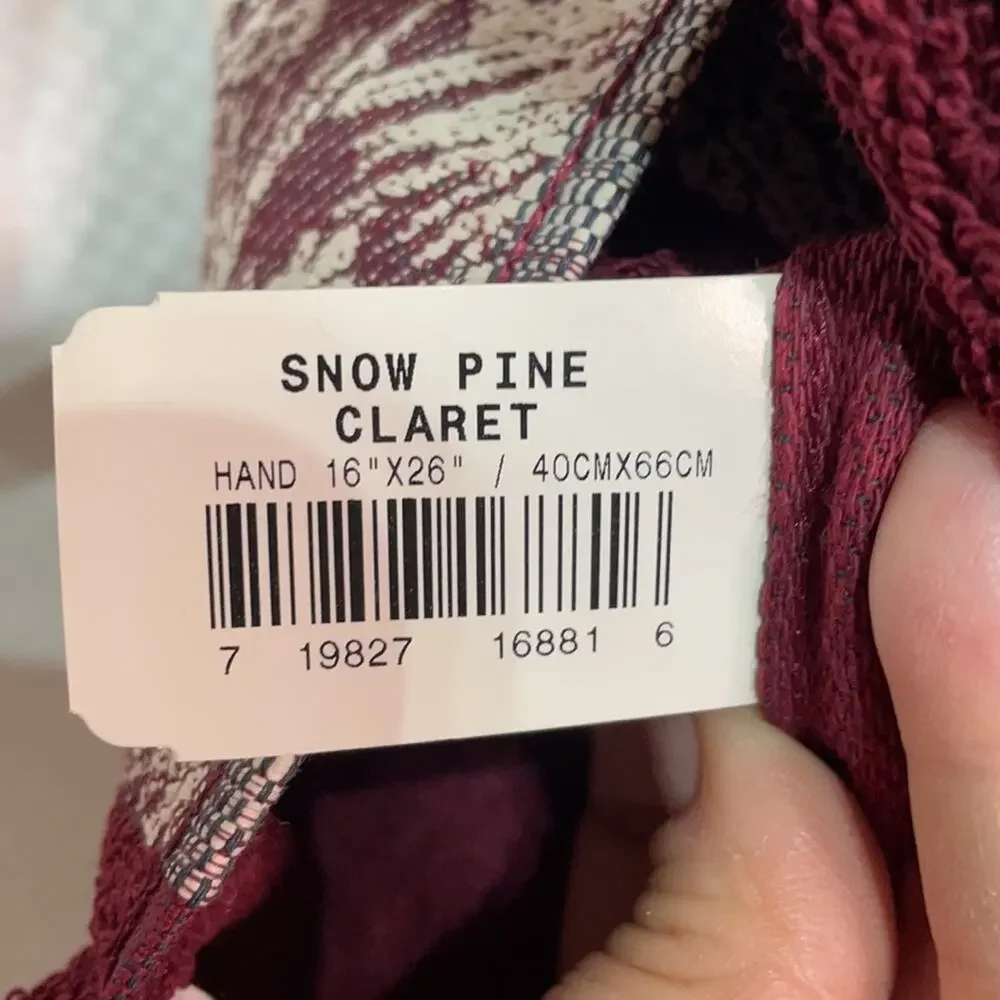 Santens bath hand fingertip towel combo deep red snow pine claret pattern NWT